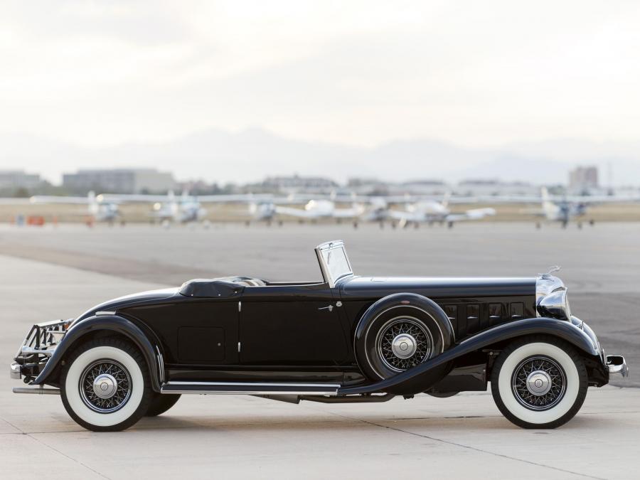  Chrysler Custom Imperial Roadster Convertible by LeBaron 1933 года  (фото 16 из 20)